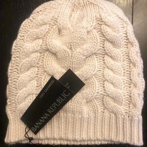 100% Cashmere Banana Republic Beanie NWT